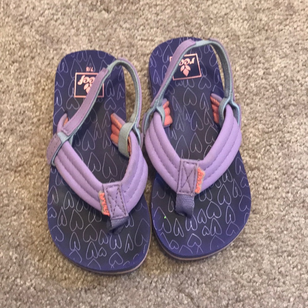 Purple REEF’s size 7/8